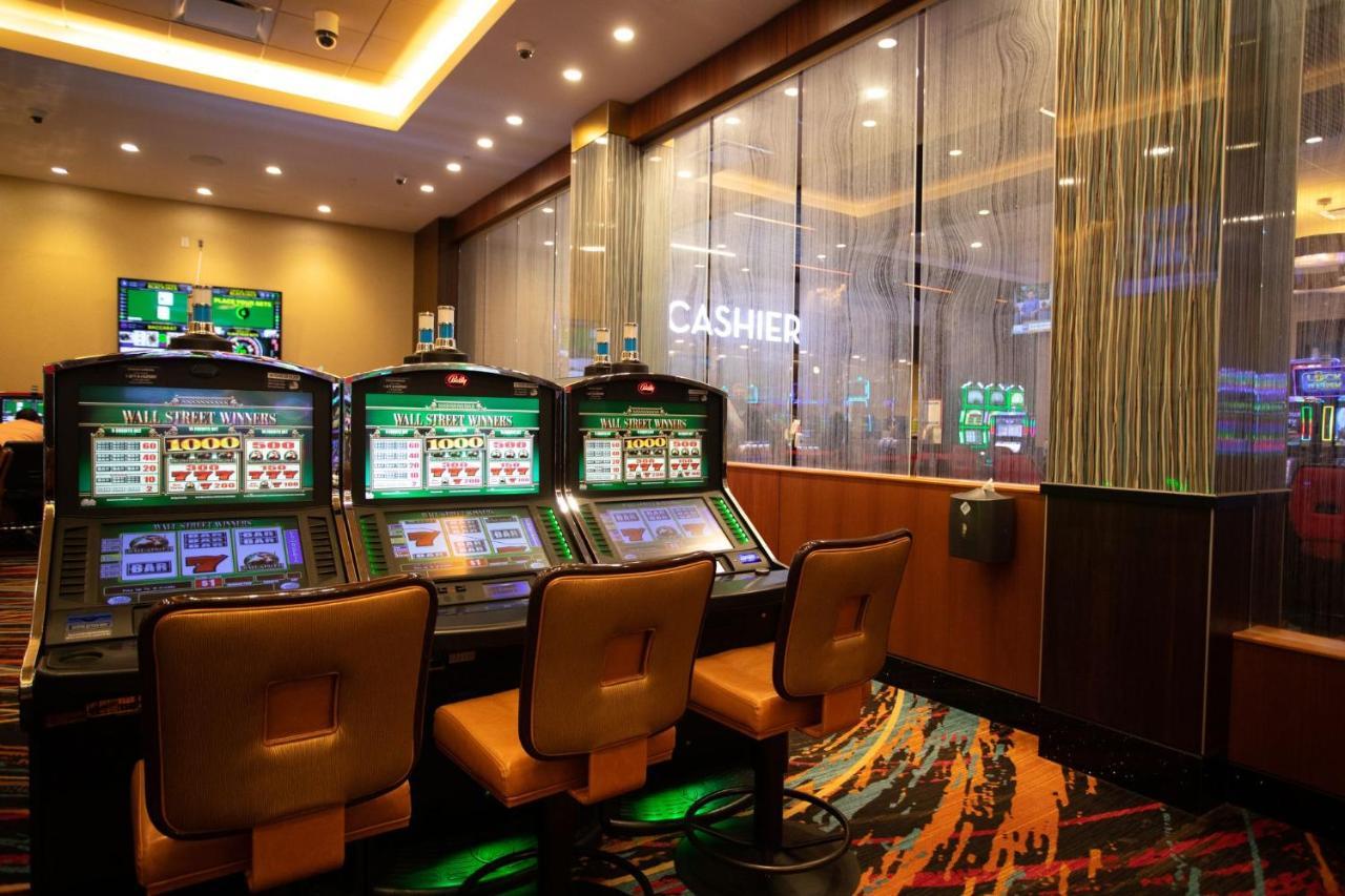 Jake's 58 Casino - Adults Only